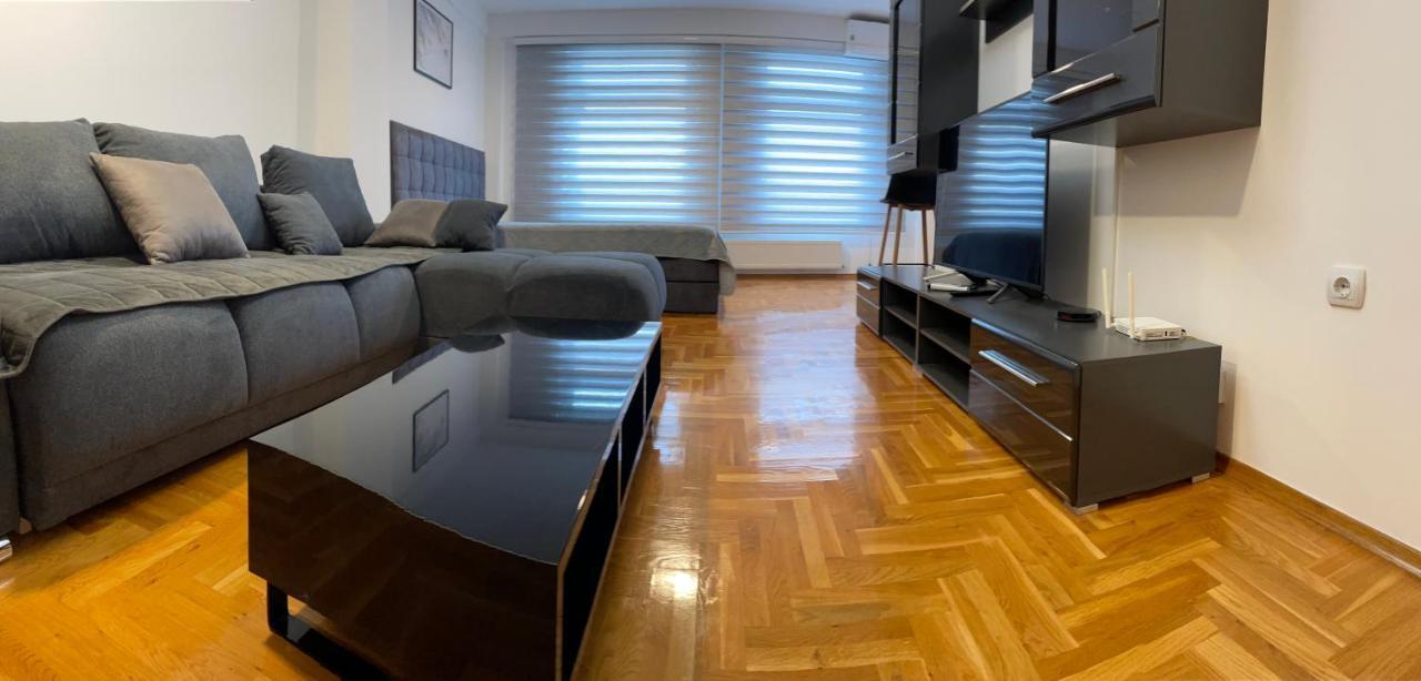 Apartman City Center 3-Setaliste プリイェドル エクステリア 写真
