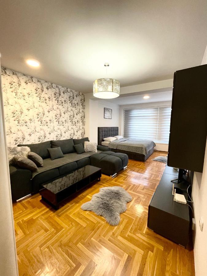 Apartman City Center 3-Setaliste プリイェドル エクステリア 写真